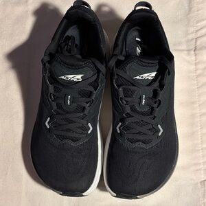 Altra Women’s Fwd Via, Black, Size 8 - EUC